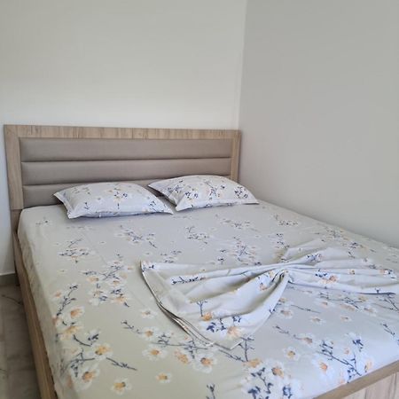 Rooms For Rent Durrës Eksteriør billede